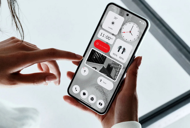 Представлен смартфон Nothing Phone (2) — с подсветкой на корпусе, чипом Snapdragon 8+ Gen 1 и ценой от $599