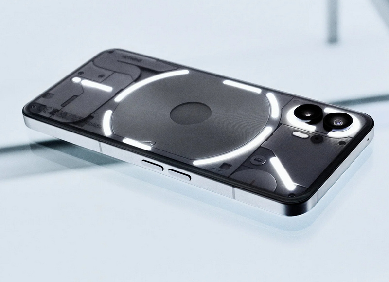 Представлен смартфон Nothing Phone (2) — с подсветкой на корпусе, чипом Snapdragon 8+ Gen 1 и ценой от $599