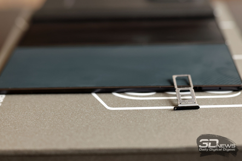 Обзор Samsung Galaxy Z TriFold: тройной складной смартфон по цене квартиры в Воркуте