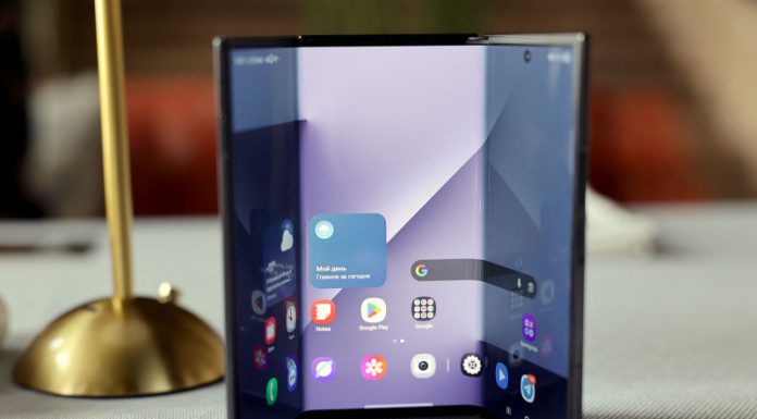 Обзор Samsung Galaxy Z TriFold: тройной складной смартфон по цене квартиры в Воркуте